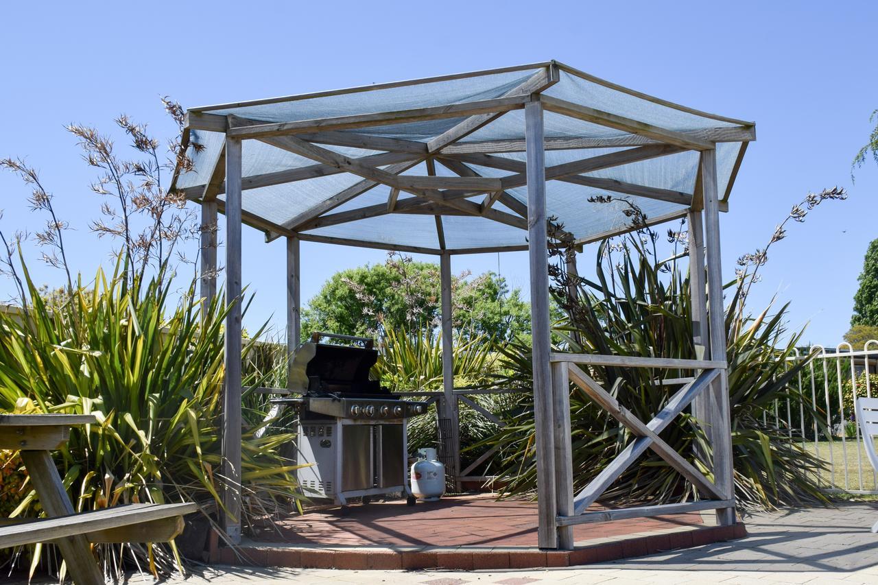 Beachway Motel Ulverstone Exterior photo