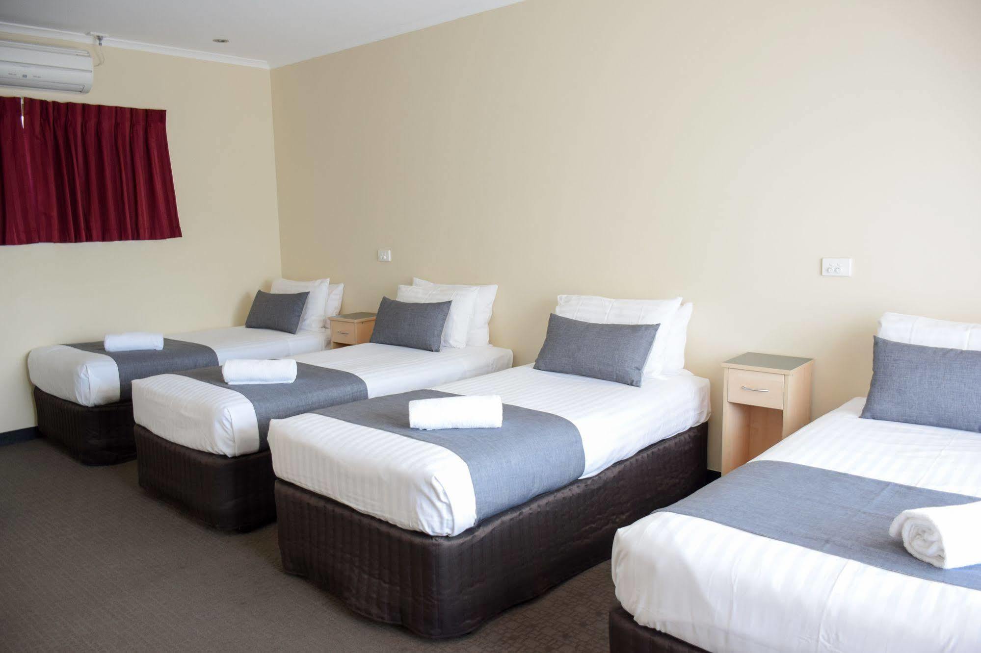 Beachway Motel Ulverstone Exterior photo